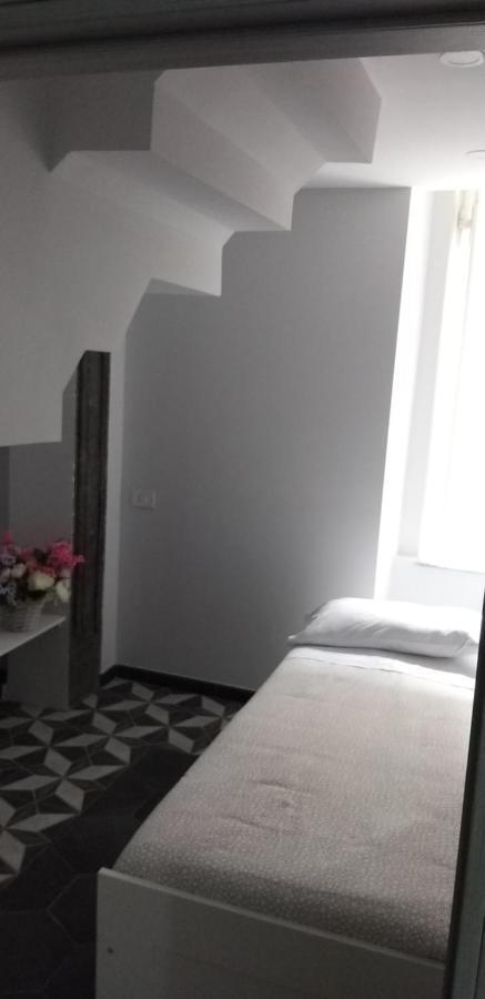 O' Scartellato Aparthotel Naples Exterior photo