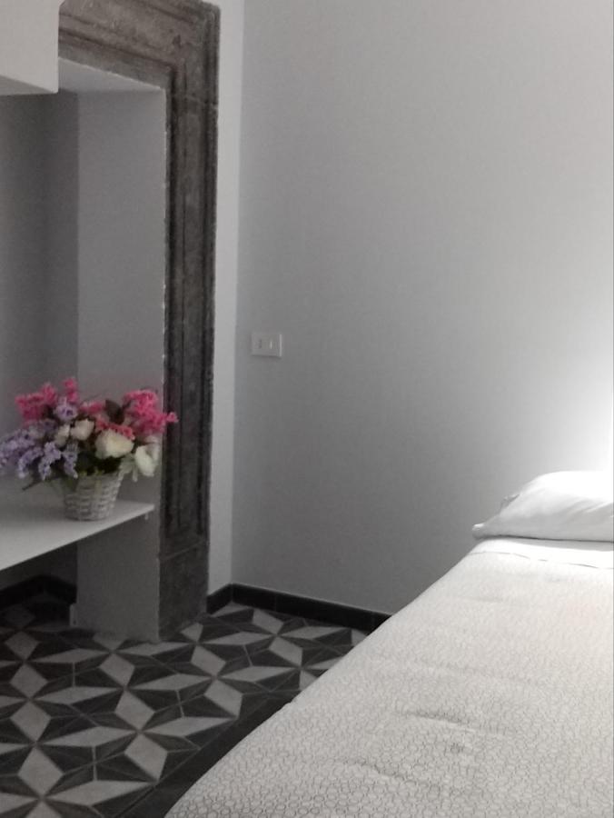 O' Scartellato Aparthotel Naples Exterior photo